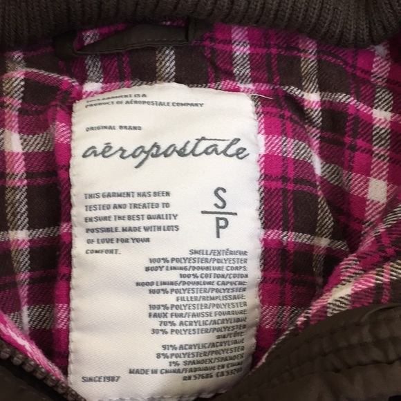 Aeropostale Faux Fur Hooded Vest - Picture 7 of 7